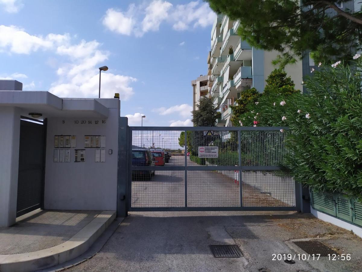 Sweet House Apartment Bari Exterior photo